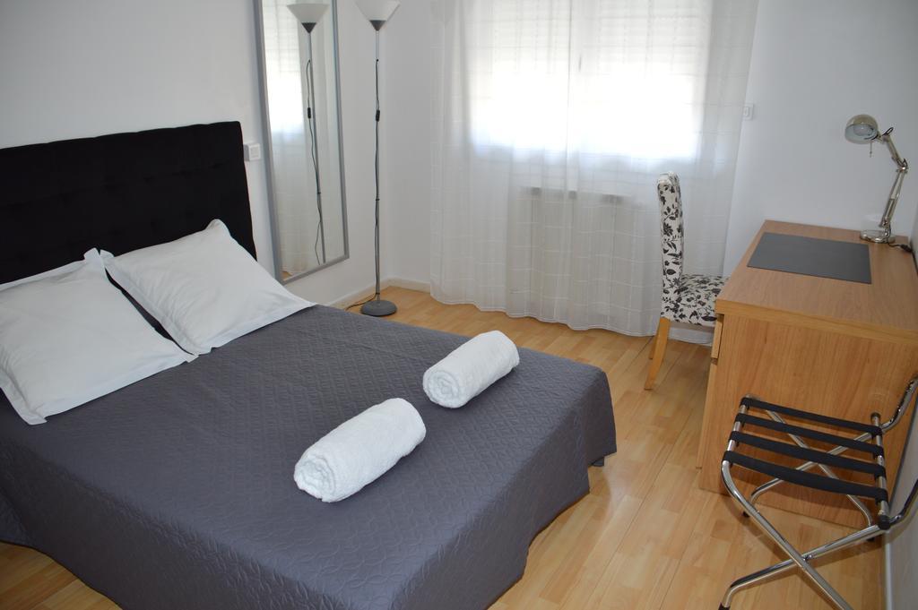 Appart Duplex Laennec Apartment Nimes Room photo