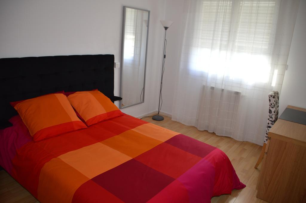 Appart Duplex Laennec Apartment Nimes Room photo