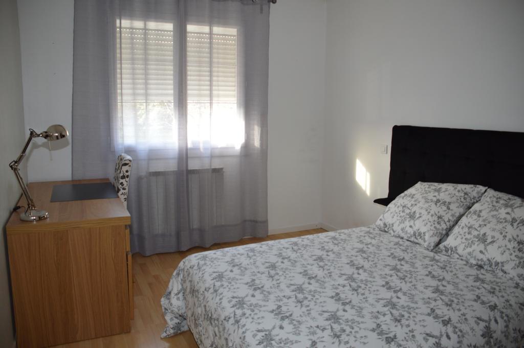 Appart Duplex Laennec Apartment Nimes Room photo